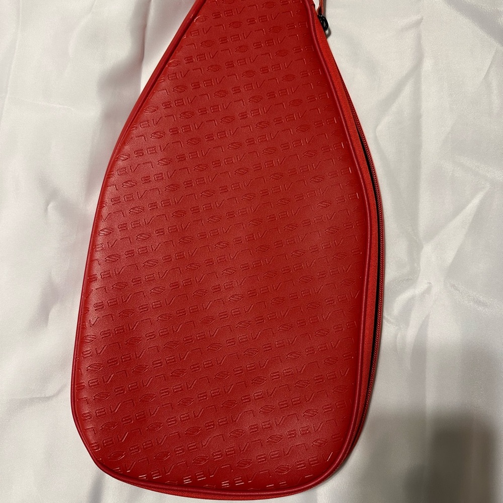 Brand new Selkirk Labs Red paddle collectors case.